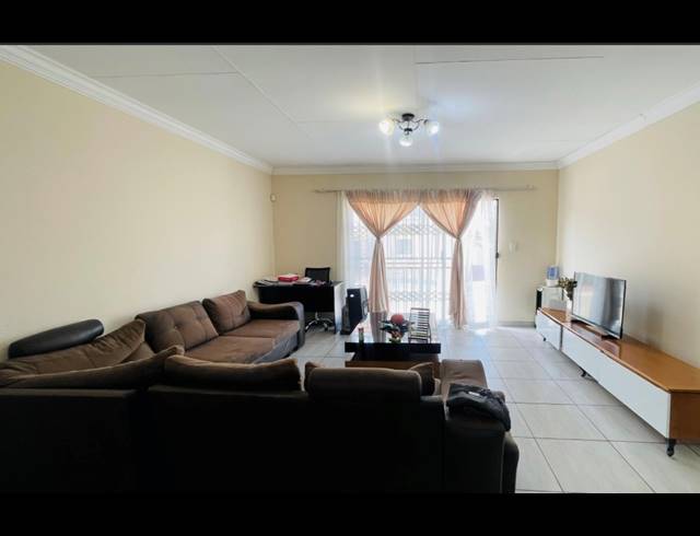 3 BEDROOM HOUSE FOR SALE IN AMANDASIG